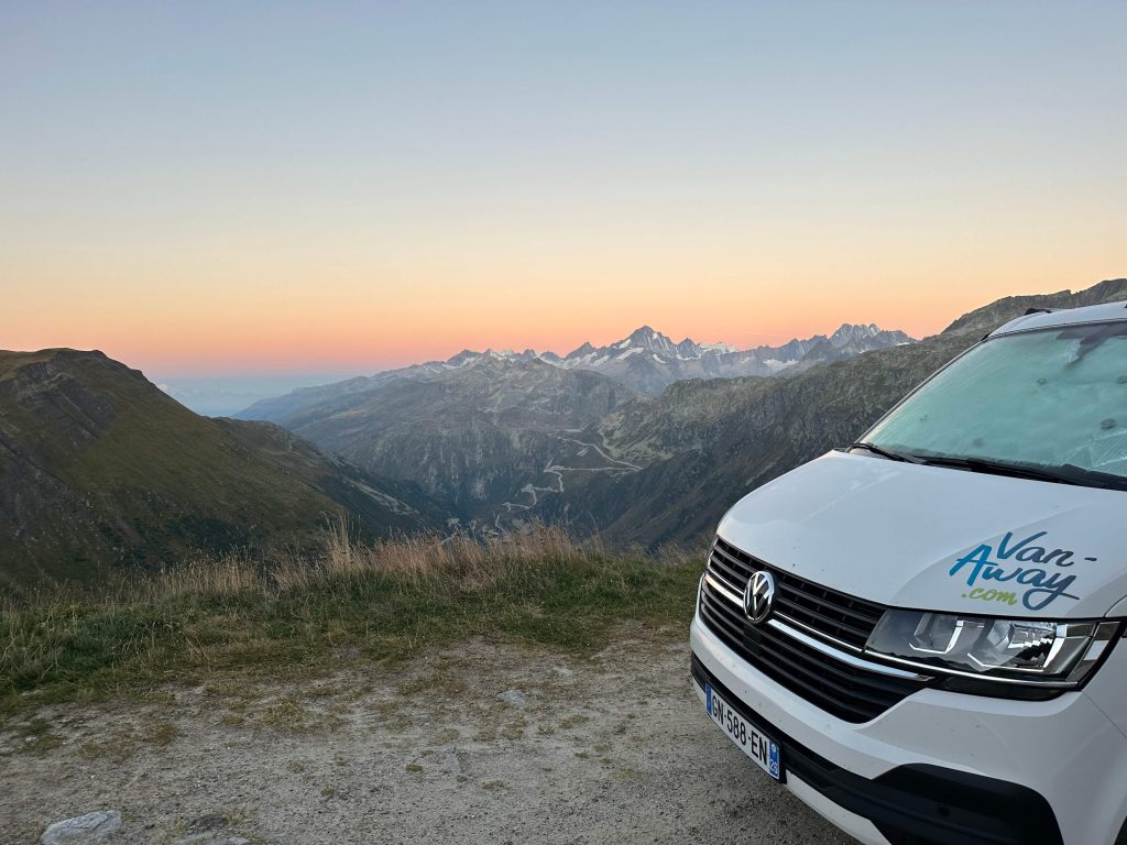 van california vue sur les alpes drome