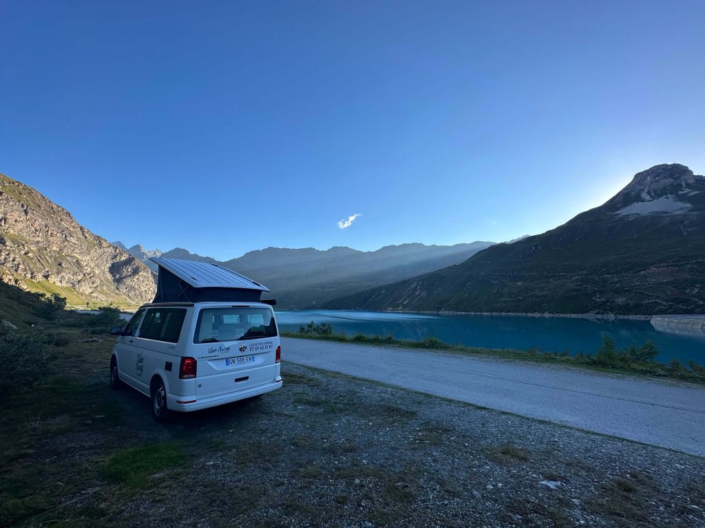 fourgon california toit ouvert lac des alpes drome