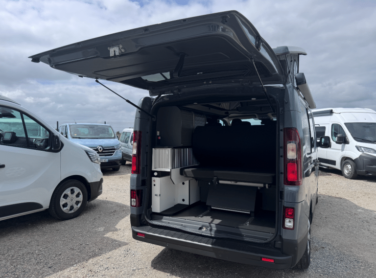 renault trafic iii hanroad trek 5+
