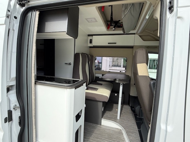 fourgon mc louis menfys s line sur base fiat ducato avec toit relevable 140ch