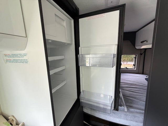 fourgon mc louis menfys s line sur base fiat ducato avec toit relevable 140ch