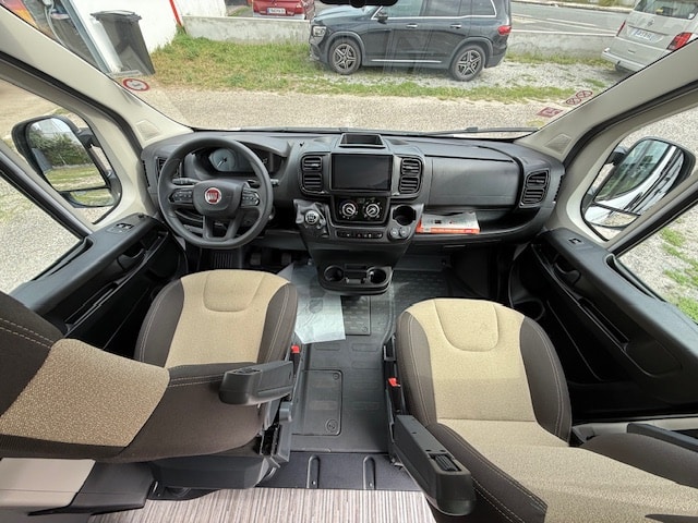 fourgon mc louis menfys s line sur base fiat ducato avec toit relevable 140ch