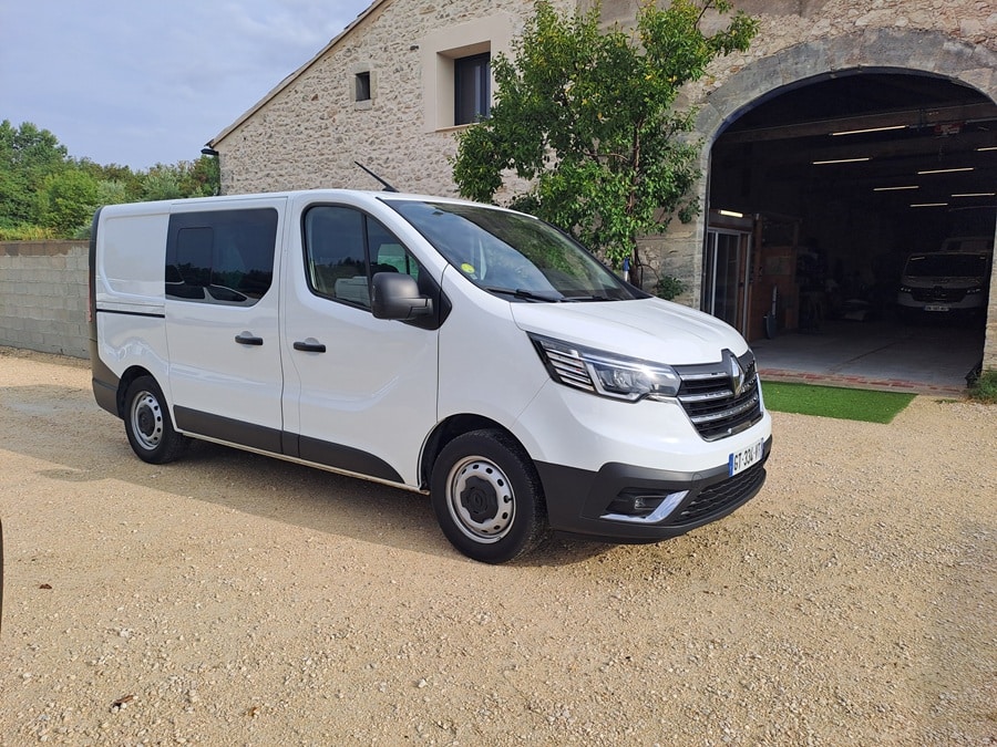 van renault trafic aménagé avec kit amovible van mania, modèle nord